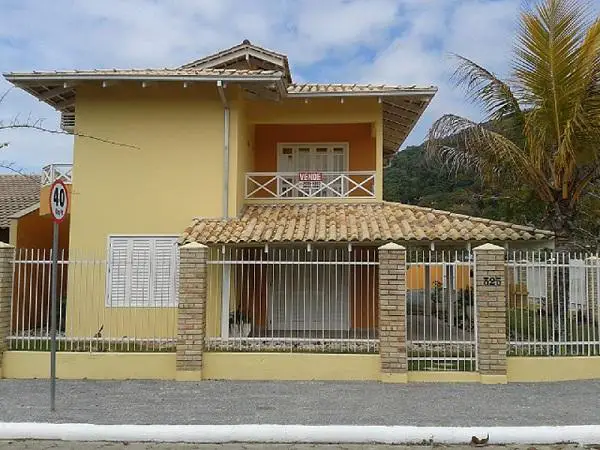 Foto 1 de Sobrado com 2 Quartos à venda, 280m² em Itaguaçu, São Francisco do Sul