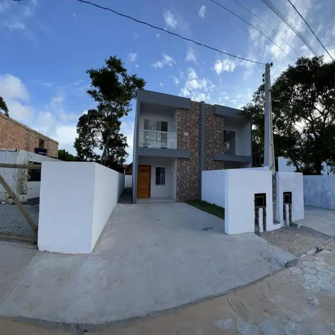 Foto 1 de Sobrado com 3 Quartos à venda, 100m² em São João do Rio Vermelho, Florianópolis