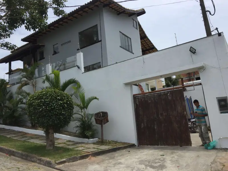 Foto 1 de Sobrado com 4 Quartos à venda, 254m² em Colinas, Rio das Ostras