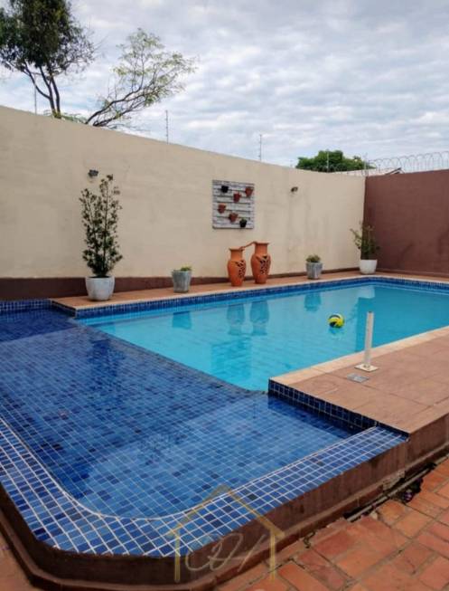 Foto 4 de Sobrado com 4 Quartos para alugar, 366m² em Jardim Mariana, Cuiabá