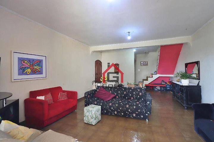 Foto 1 de Sobrado com 4 Quartos para venda ou aluguel, 200m² em Utinga, Santo André