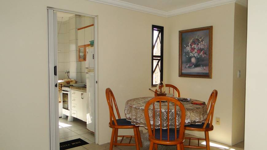 Foto 2 de Apartamento com 2 Quartos para alugar, 80m² em Meireles, Fortaleza