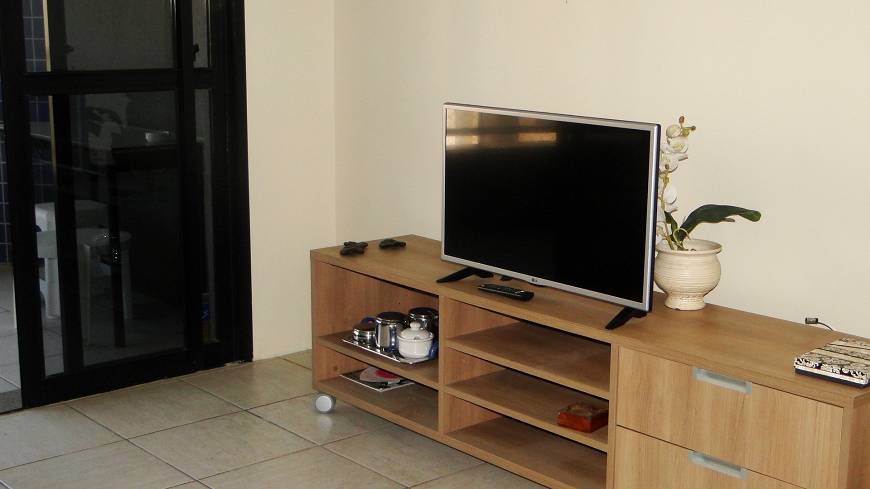 Foto 5 de Apartamento com 2 Quartos para alugar, 80m² em Meireles, Fortaleza