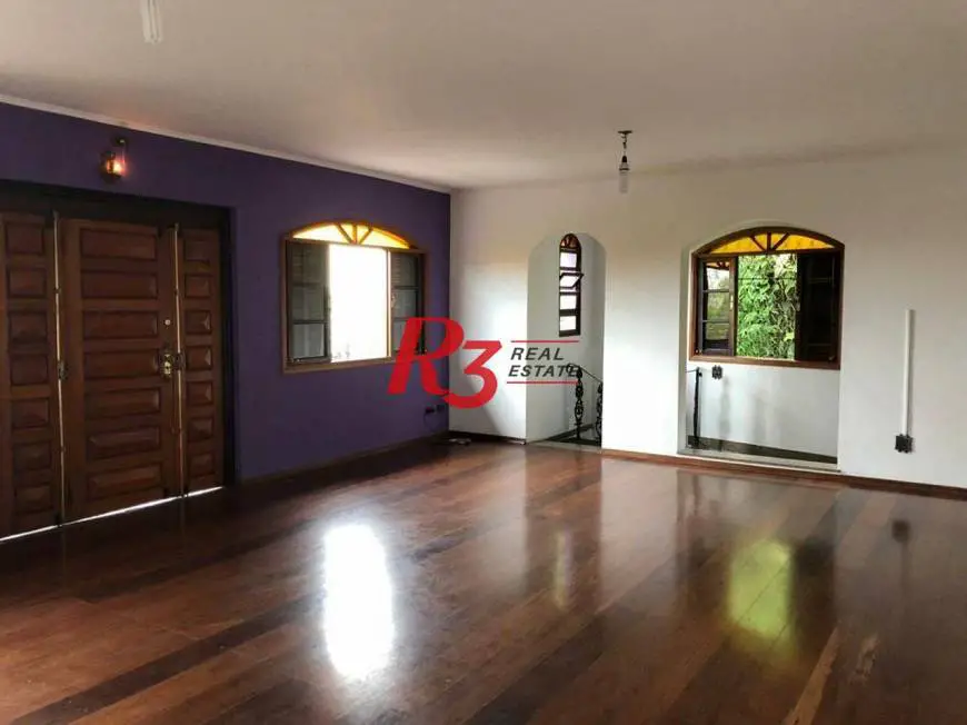 Foto 5 de Casa de Condomínio com 7 Quartos para alugar, 600m² em Marapé, Santos