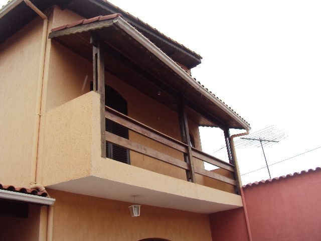 Foto 2 de Sobrado com 5 Quartos à venda, 273m² em Vila Jundiaí, Mogi das Cruzes