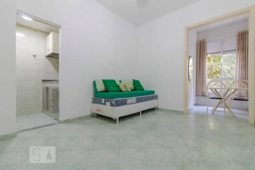 Foto 1 de Apartamento com 1 Quarto para alugar, 44m² em Leme, Rio de Janeiro