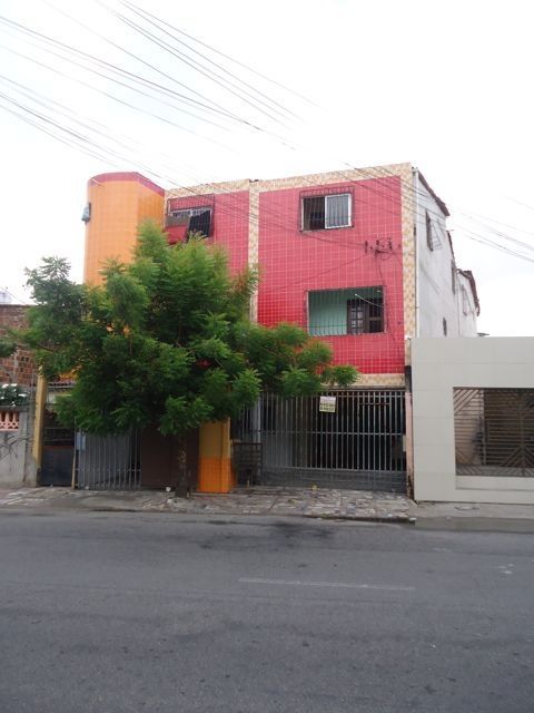 Foto 2 de Apartamento com 1 Quarto para alugar, 40m² em Montese, Fortaleza