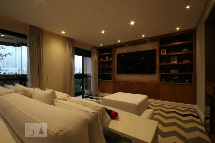 Foto 1 de Apartamento com 3 Quartos para alugar, 192m² em Morumbi, São Paulo
