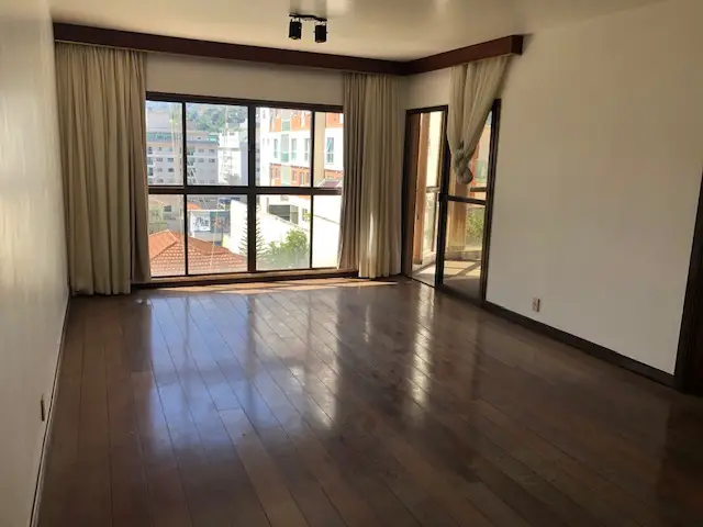 Foto 1 de Apartamento com 4 Quartos à venda, 257m² em Agriões, Teresópolis
