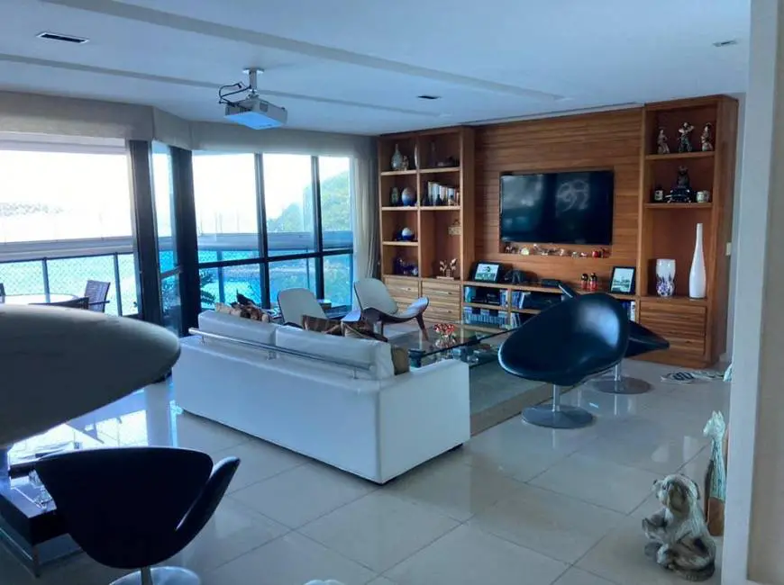 Foto 1 de Apartamento com 4 Quartos à venda, 248m² em Boa Viagem, Niterói