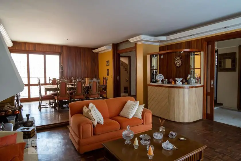 Foto 1 de Casa com 3 Quartos para alugar, 330m² em Medianeira, Porto Alegre