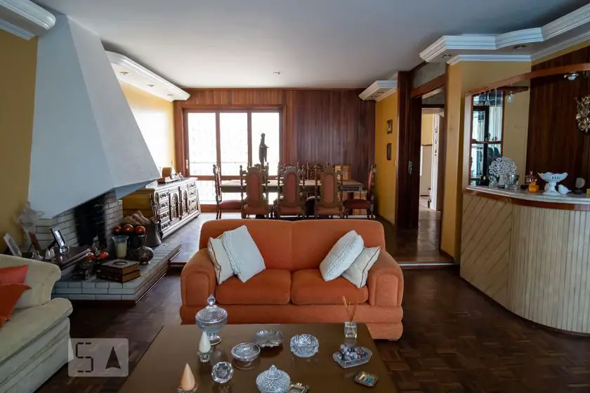 Foto 3 de Casa com 3 Quartos para alugar, 330m² em Medianeira, Porto Alegre