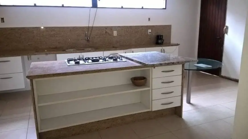 Foto 1 de Casa com 7 Quartos para alugar, 500m² em Capim Macio, Natal