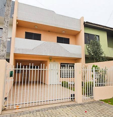 Foto 1 de Casa de Condomínio com 4 Quartos para alugar, 180m² em Bacacheri, Curitiba