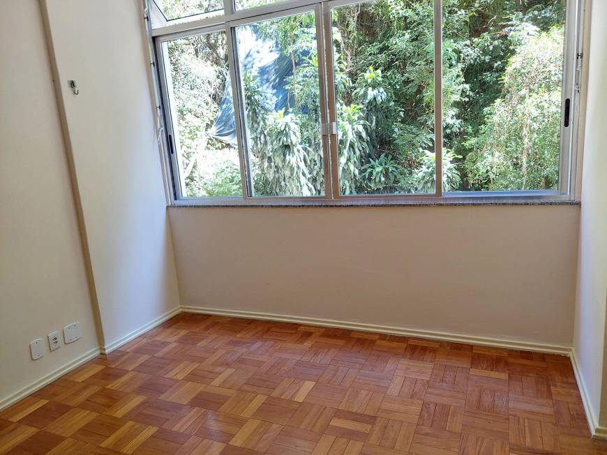 Foto 1 de Apartamento com 1 Quarto para alugar, 30m² em Centro, Petrópolis