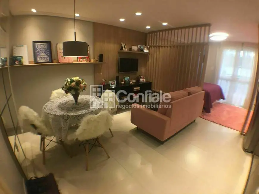 Foto 2 de Apartamento com 1 Quarto à venda, 44m² em Pio X, Caxias do Sul