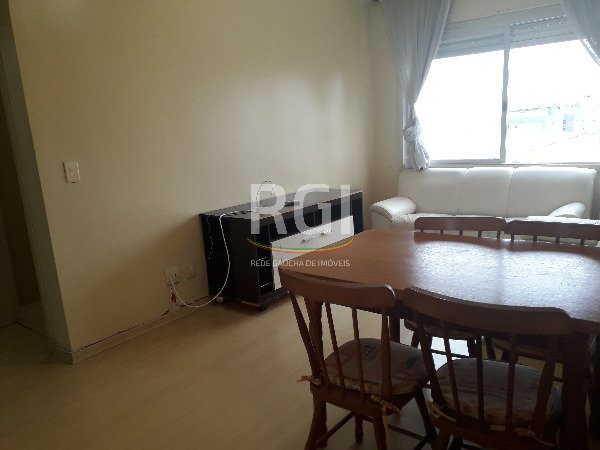 Foto 2 de Apartamento com 1 Quarto para alugar, 45m² em Santo Antônio, Porto Alegre