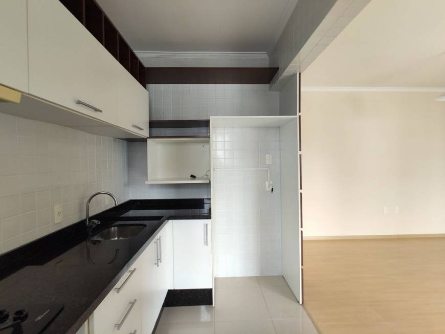 Foto 4 de Apartamento com 2 Quartos para alugar, 76m² em América, Joinville