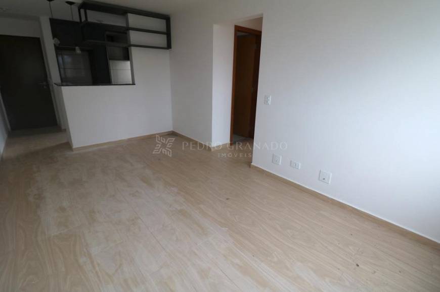 Foto 1 de Apartamento com 2 Quartos para alugar, 45m² em Jardim Santa Rita, Maringá