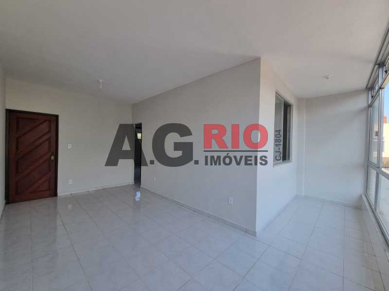 Foto 2 de Apartamento com 2 Quartos para alugar, 66m² em Jardim Sulacap, Rio de Janeiro
