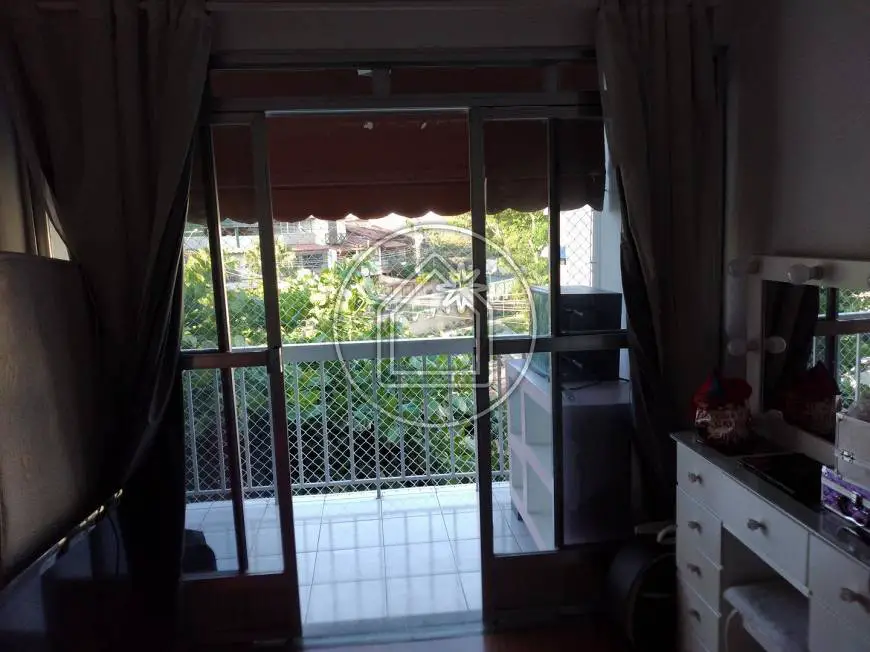 Foto 3 de Apartamento com 3 Quartos à venda, 75m² em Jardim Carioca, Rio de Janeiro