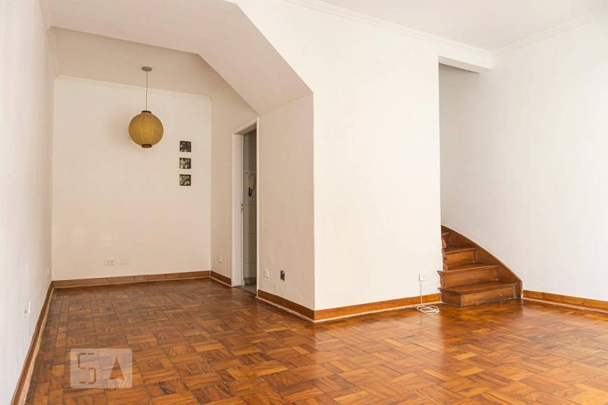 Foto 1 de Casa com 2 Quartos para alugar, 100m² em Bela Vista, São Paulo