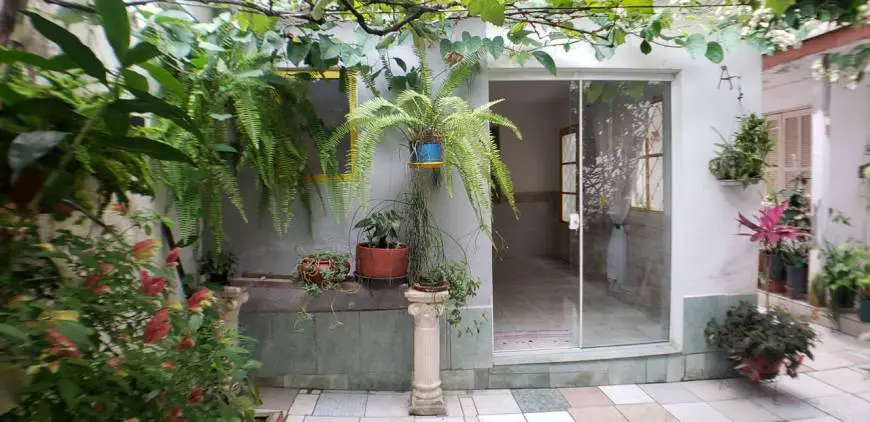 Foto 1 de Casa com 2 Quartos para alugar, 100m² em Espiríto Santo, Porto Alegre