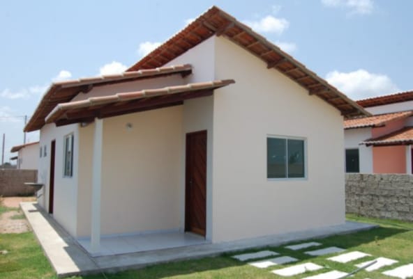 Foto 1 de Casa com 2 Quartos à venda, 90m² em Parque Santa Teresa, Carapicuíba