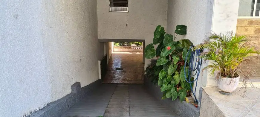 Foto 1 de Casa com 4 Quartos à venda, 420m² em Jardim Guanabara, Rio de Janeiro