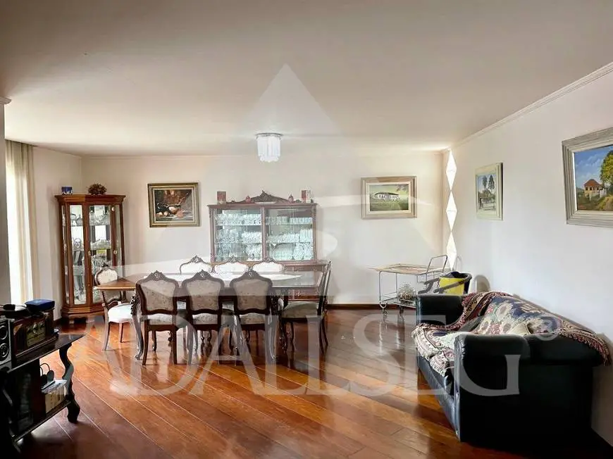 Foto 3 de Casa com 5 Quartos para alugar, 401m² em Capão da Imbuia, Curitiba