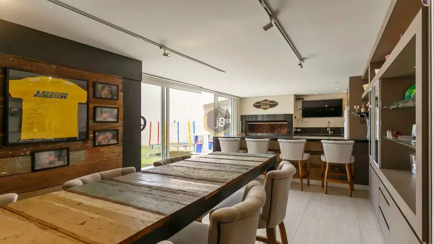 Foto 1 de Casa de Condomínio com 4 Quartos à venda, 415m² em Seminário, Curitiba
