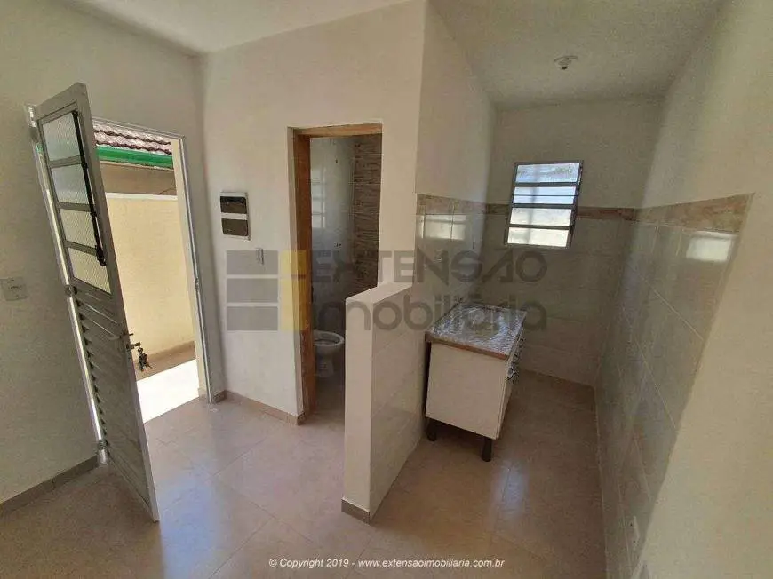 Foto 2 de Kitnet com 1 Quarto para alugar, 22m² em Centro, Caraguatatuba