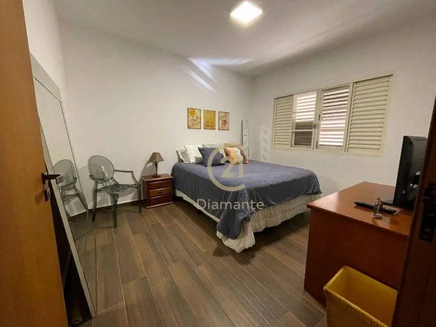 Foto 1 de Sobrado com 5 Quartos à venda, 270m² em Alto Da Boa Vista, São Paulo