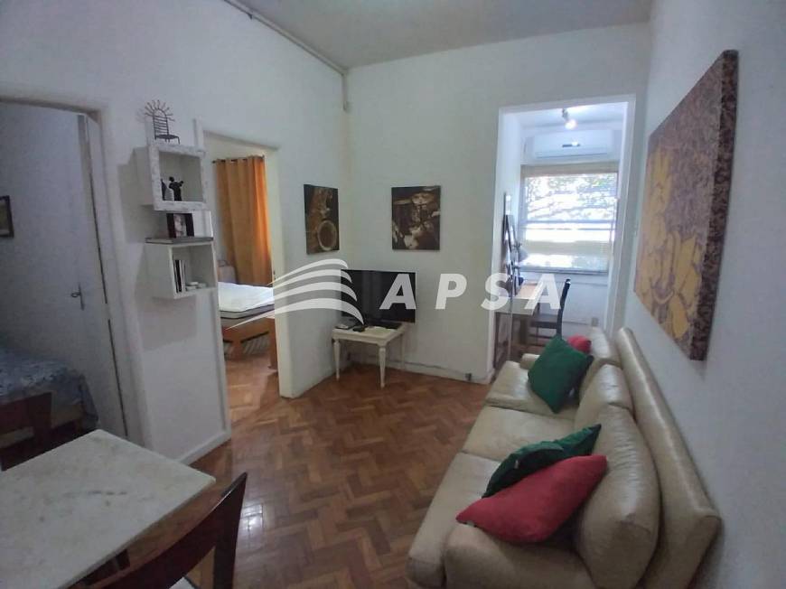 Foto 1 de Apartamento com 2 Quartos para alugar, 47m² em Leblon, Rio de Janeiro