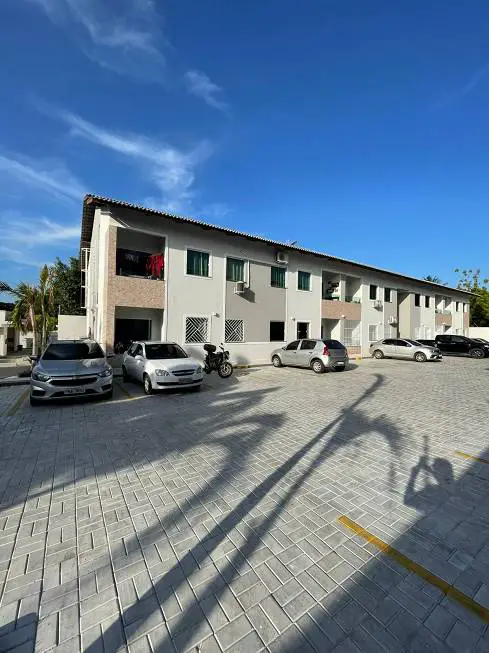 Foto 1 de Apartamento com 2 Quartos para alugar, 52m² em Tabapua Brasilia, Caucaia