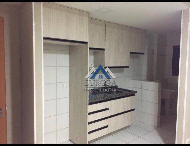 Foto 1 de Apartamento com 3 Quartos à venda, 52m² em Champagnat, Londrina