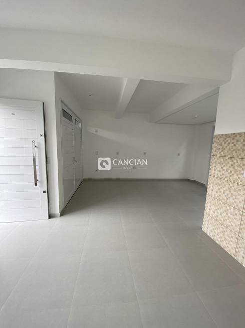 Foto 3 de Casa com 2 Quartos para alugar, 118m² em Camobi, Santa Maria