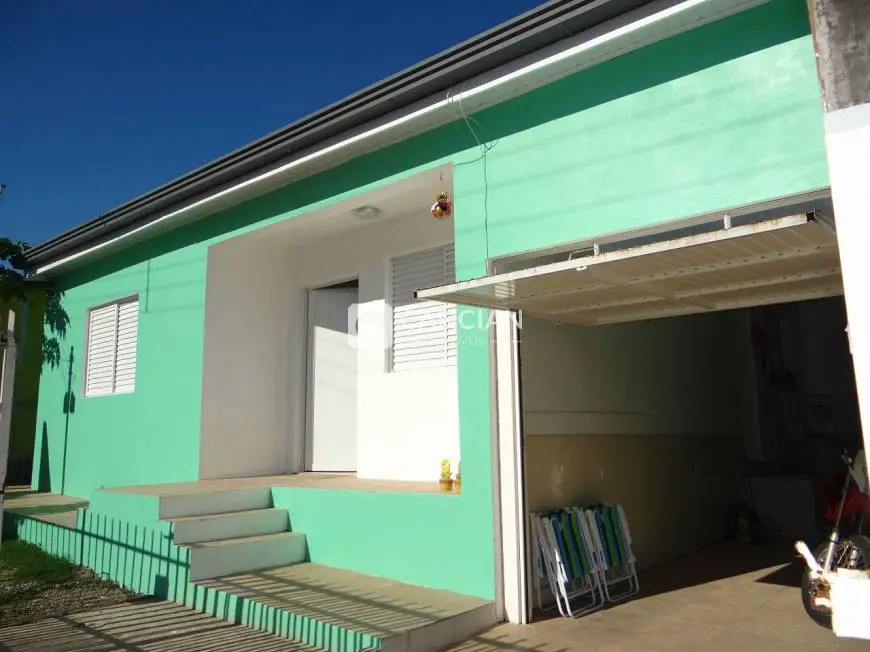 Foto 1 de Casa com 2 Quartos para venda ou aluguel, 200m² em Pinheiro Machado, Santa Maria