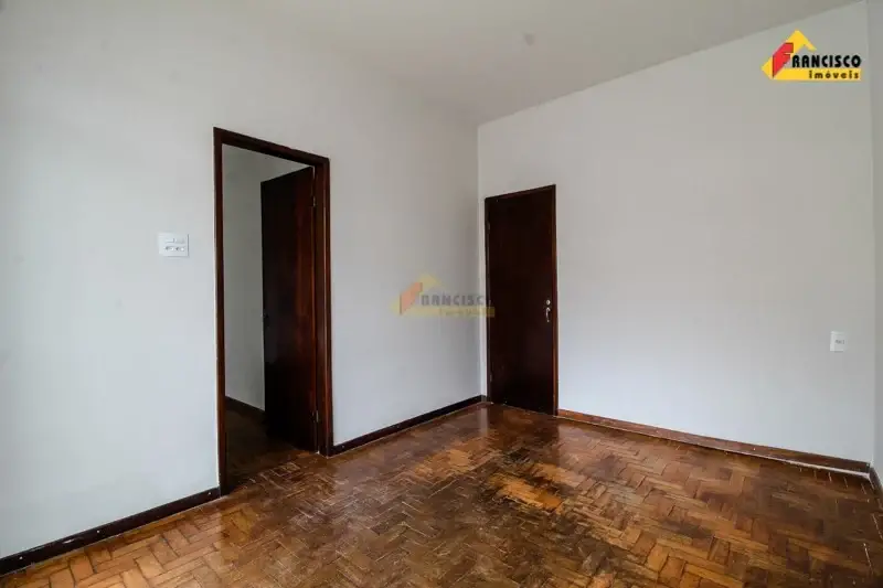 Foto 1 de Casa com 3 Quartos para alugar, 89m² em Centro, Divinópolis