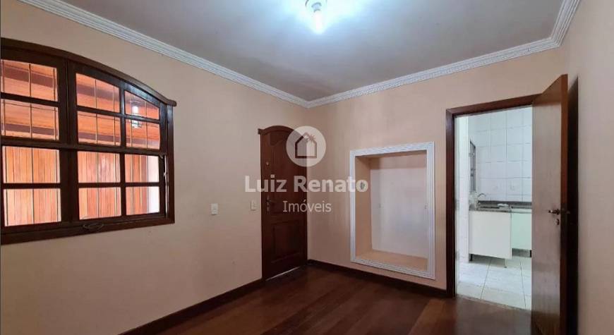 Foto 1 de Casa com 3 Quartos à venda, 150m² em Santa Tereza, Belo Horizonte