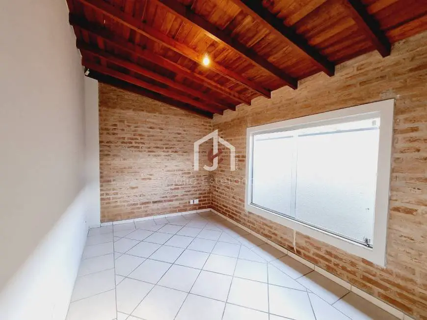 Foto 1 de Casa com 3 Quartos à venda, 220m² em Vila São José, Taubaté