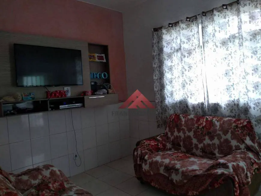 Foto 2 de Casa com 3 Quartos para venda ou aluguel, 86m² em  Vila Valqueire, Rio de Janeiro