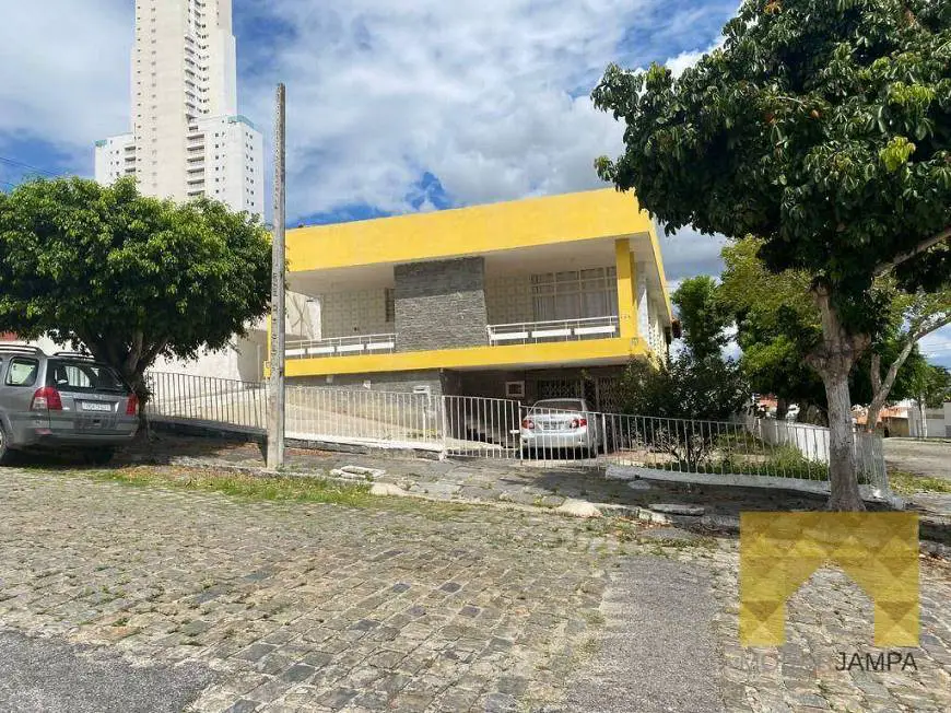 Foto 1 de Casa com 4 Quartos à venda, 500m² em Alto Branco, Campina Grande