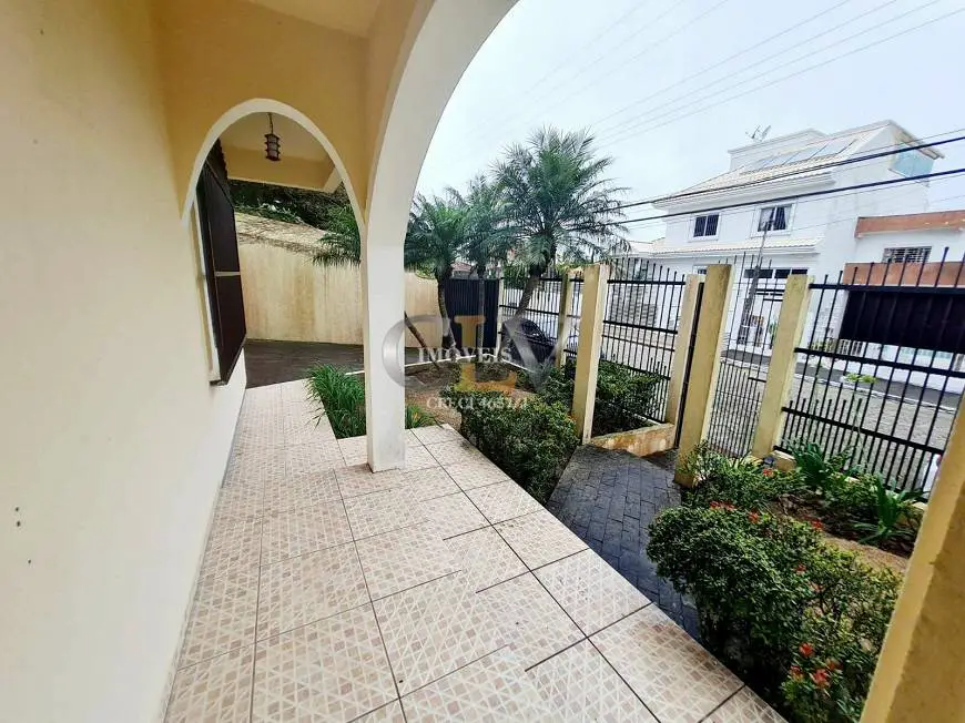 Foto 1 de Casa com 4 Quartos à venda, 394m² em Balneário, Florianópolis