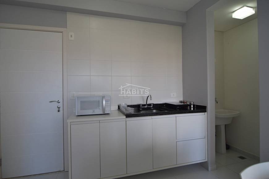 Foto 3 de Kitnet com 1 Quarto para alugar, 36m² em Centro, Curitiba