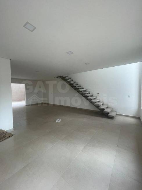Foto 3 de Sobrado com 3 Quartos à venda, 138m² em Portal dos Ipês, Cajamar