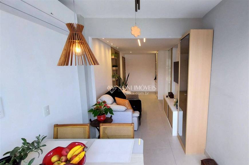 Foto 3 de Apartamento com 2 Quartos à venda, 52m² em Praia do Sua, Vitória