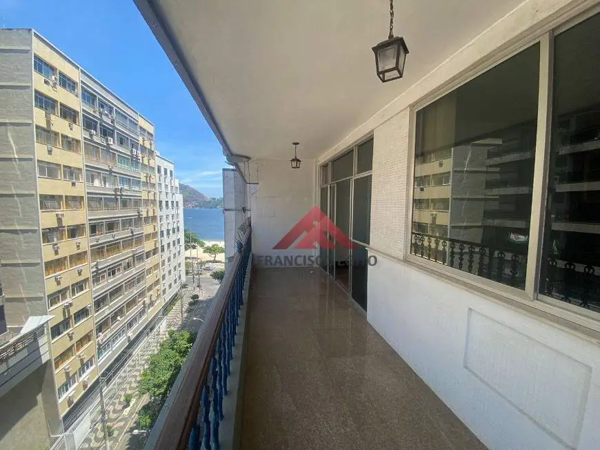 Foto 4 de Apartamento com 3 Quartos para alugar, 122m² em Icaraí, Niterói
