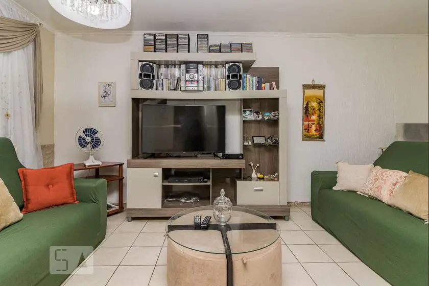 Foto 2 de Casa com 2 Quartos para alugar, 118m² em Campo Novo, Porto Alegre