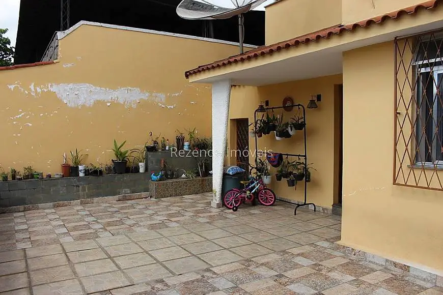 Foto 3 de Casa com 3 Quartos à venda, 182m² em Santa Catarina, Juiz de Fora